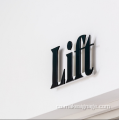 Lettori di u metallu-intornu à e lettere